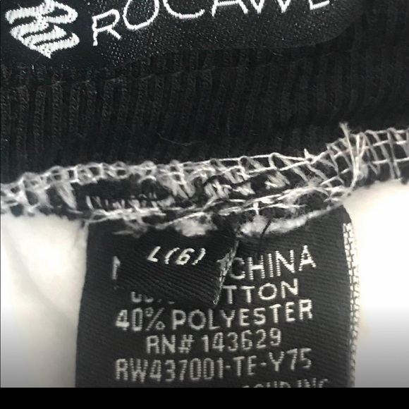 NWT ROCAWEAR Fleece Joggers - Picture 4 of 11